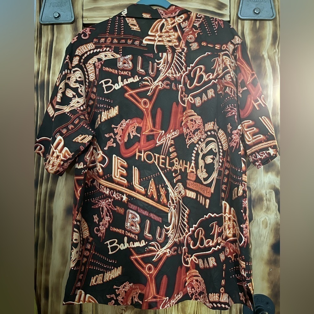 Tommy Bahama Mens Beach Silk Multi Color Brown Red Shirt short sleeves Small - Picture 2 of 5
